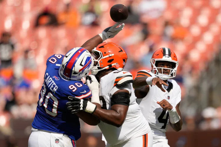 Watson named Browns starting quarterback over Sanders